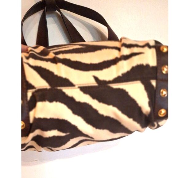 Michael Kors Zebra Print Canvas Leather Trim & Gold Tone Hinged Shoulder Straps - Picture 3 of 10
